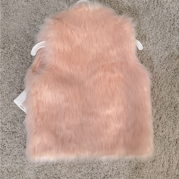 Baby girl pink fur vest - Picture 3 of 3
